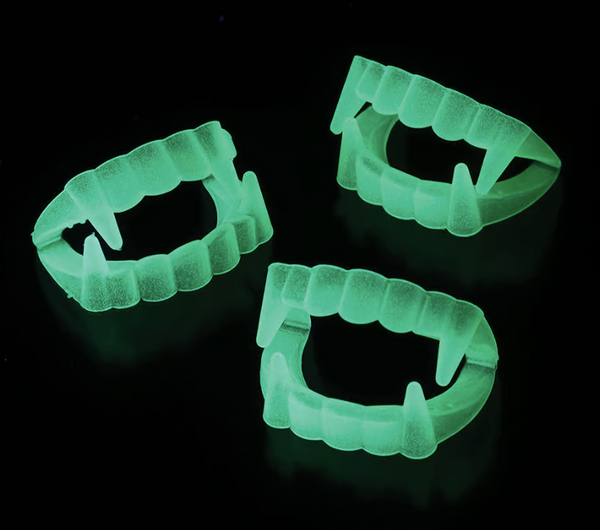 Glow Vampire Teeth