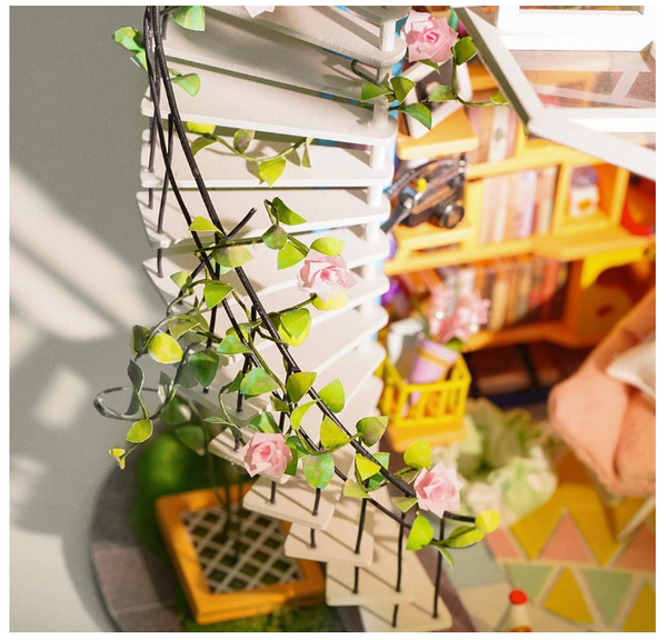 DIY Miniature-Dora's Loft