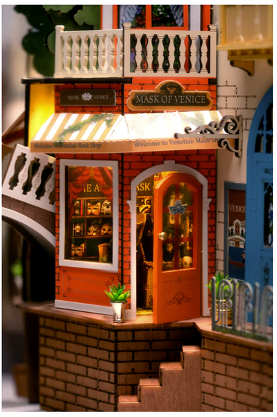 Book Nook-Romantic Venice
