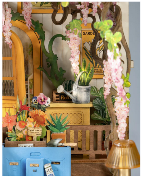 Book Nook-Garden House