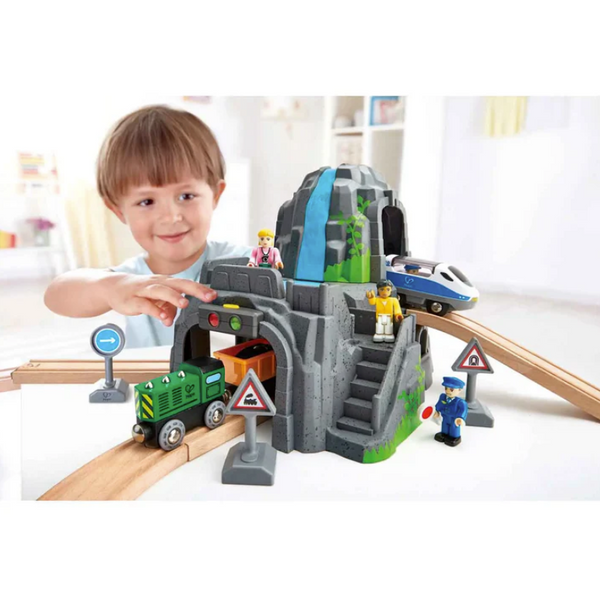 Light and Sound Mountain Tunnel Set