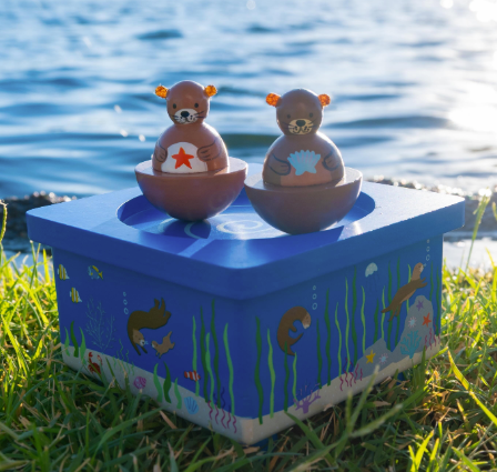 Music Box-Dancing Otters
