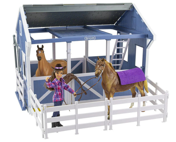 Deluxe Country Stable & Horse
