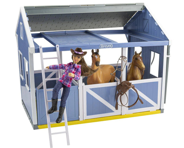 Deluxe Country Stable & Horse